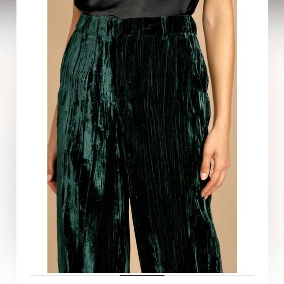 Lulus - Happiest Holiday Emerald Green Crushed Velvet Wide-Leg Pants - Picture 4 of 8